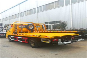 安义附近拖车救援搭电